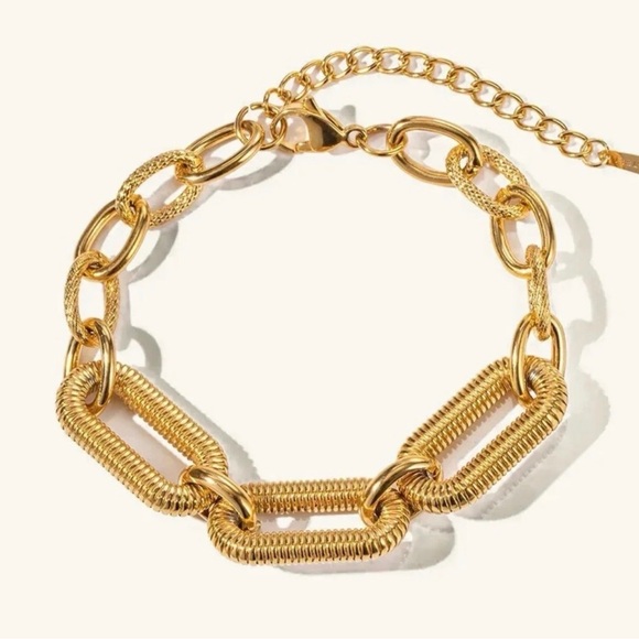 Anthropologie Jewelry - Chunky Paperclip Chain Bracelet